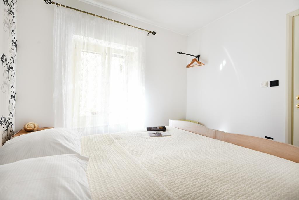 Apartments Kokolo 시베니크 객실 사진