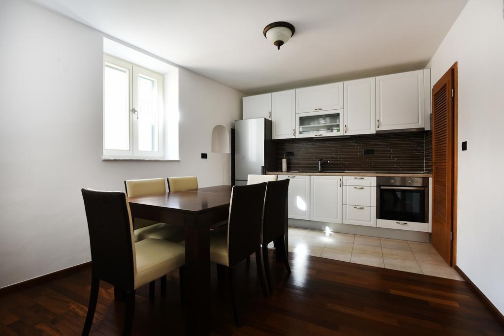 Apartments Kokolo 시베니크 객실 사진